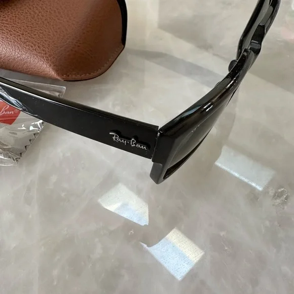 NEW Ray-Ban RB2181 Inverness Polished Black Sunglasses G-15 Green - Picture 2 of 3